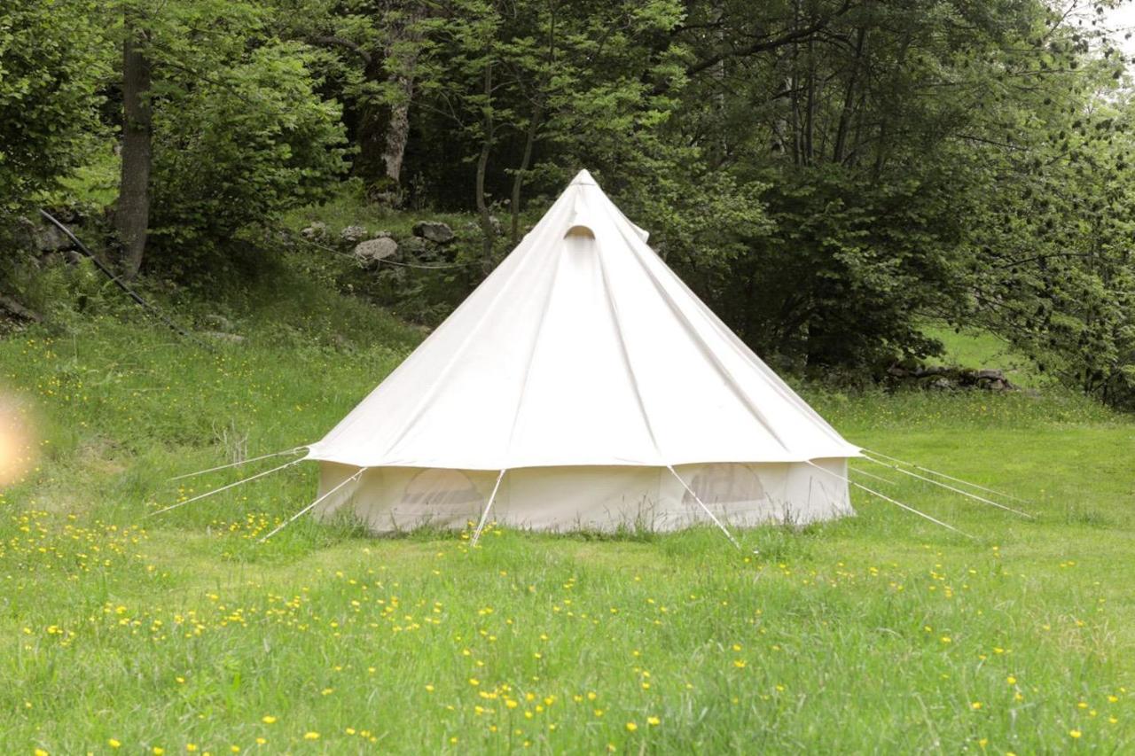 Tente Style Tepee Confort Hotell Latour-de-Carol Eksteriør bilde
